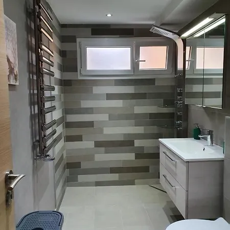 Apartment Cime L'est
