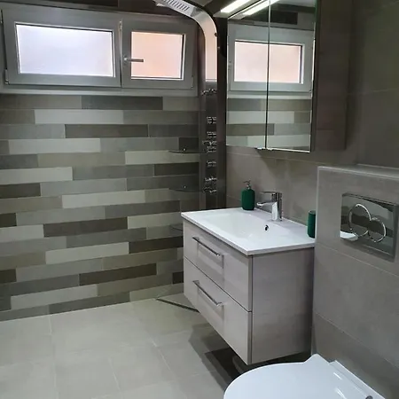 Apartment Cime L'est