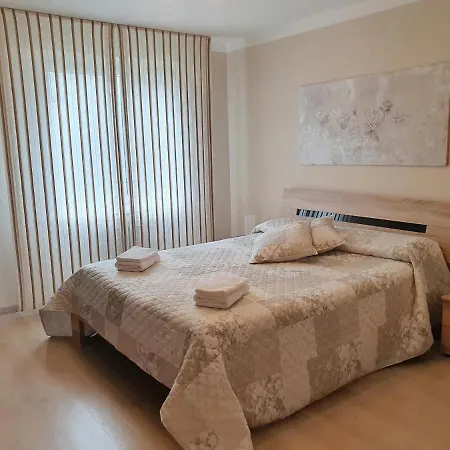 Apartment Cime L'est
